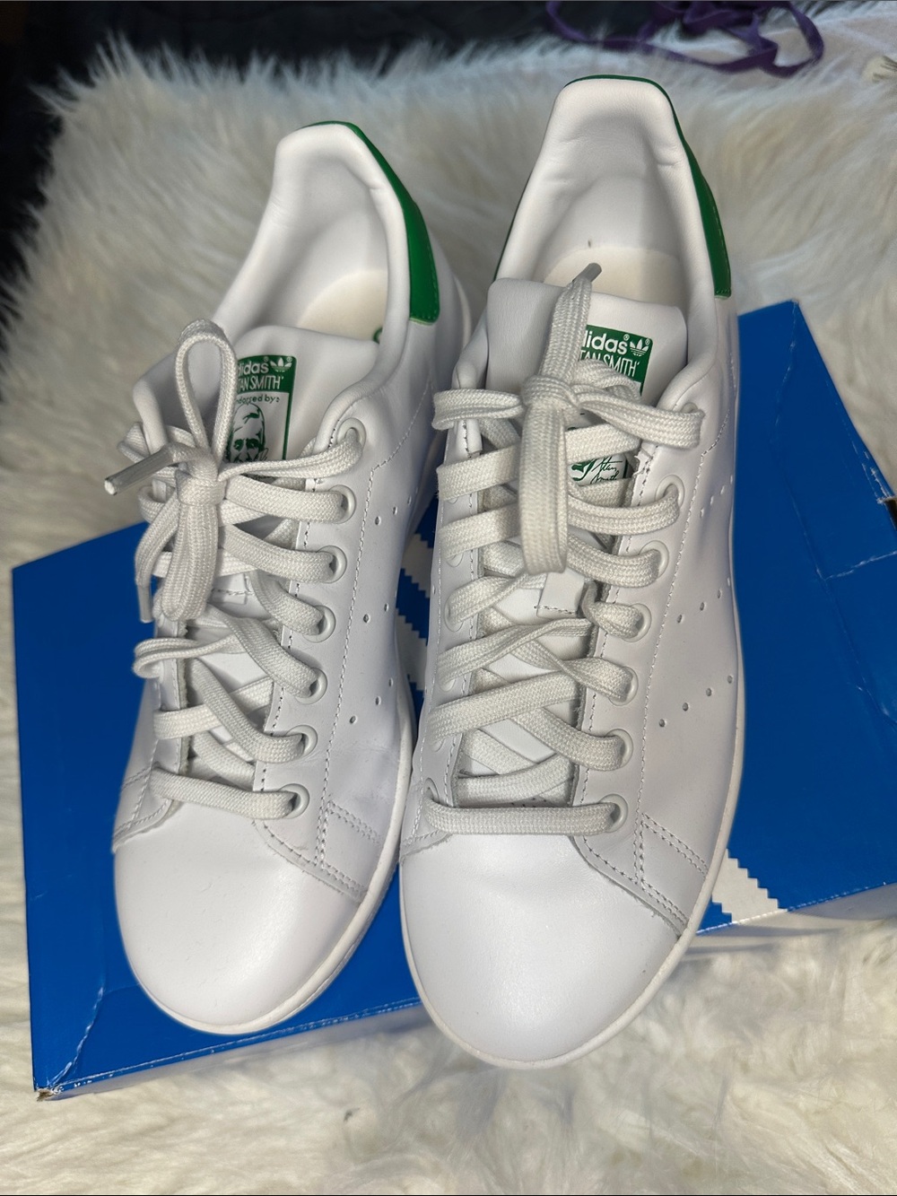 adidas White Sneakers with Green Heel Tabs size 7